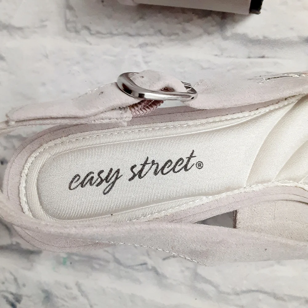 Easy Street Dainty  slingback embroidered
